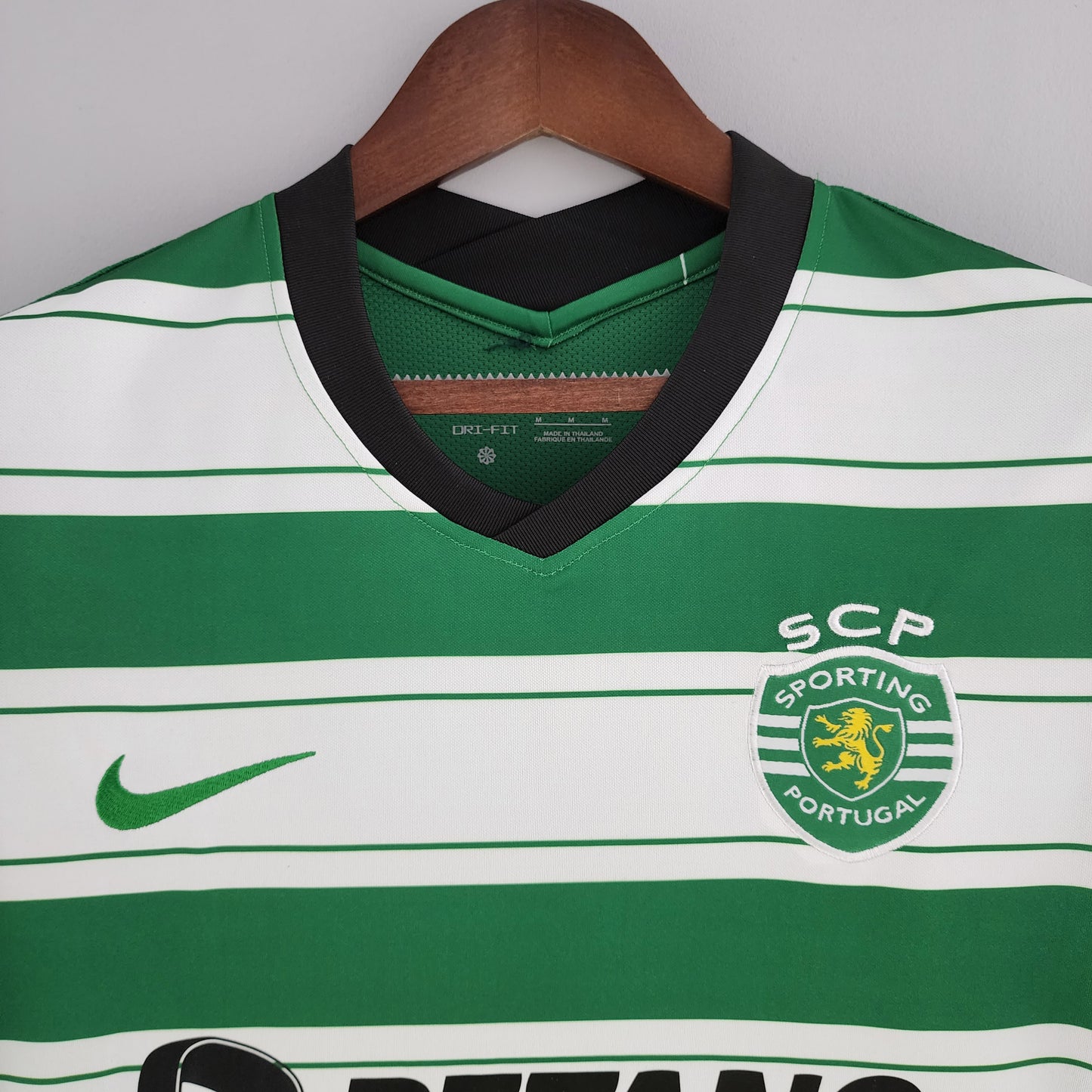 22/23 Sporting home