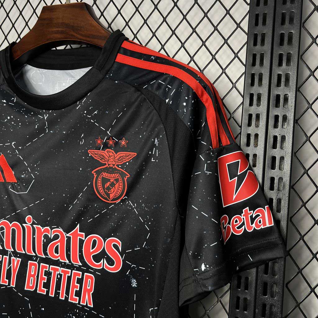 24/25 Benfica Away