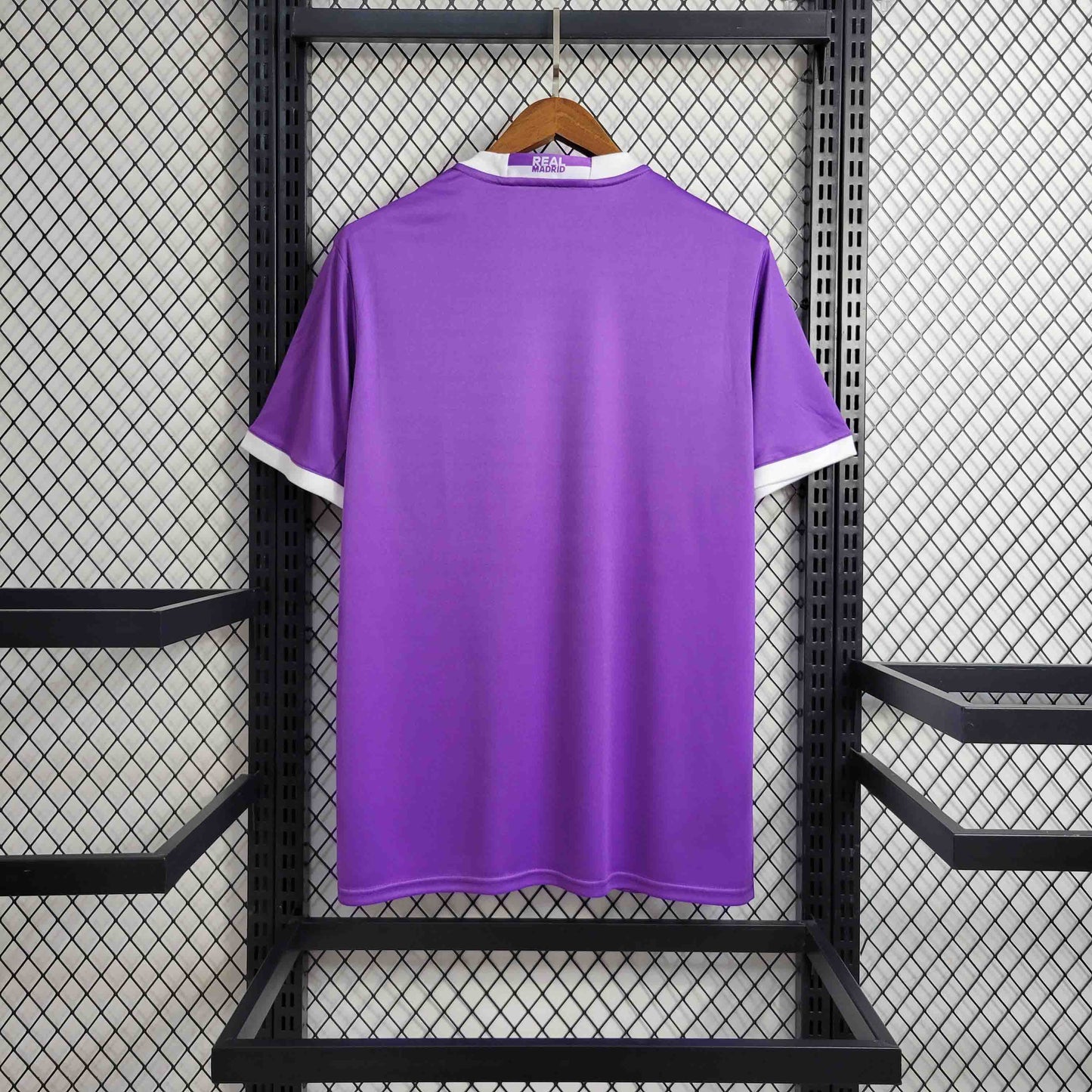 Retro 2017/18 Real Madrid Away