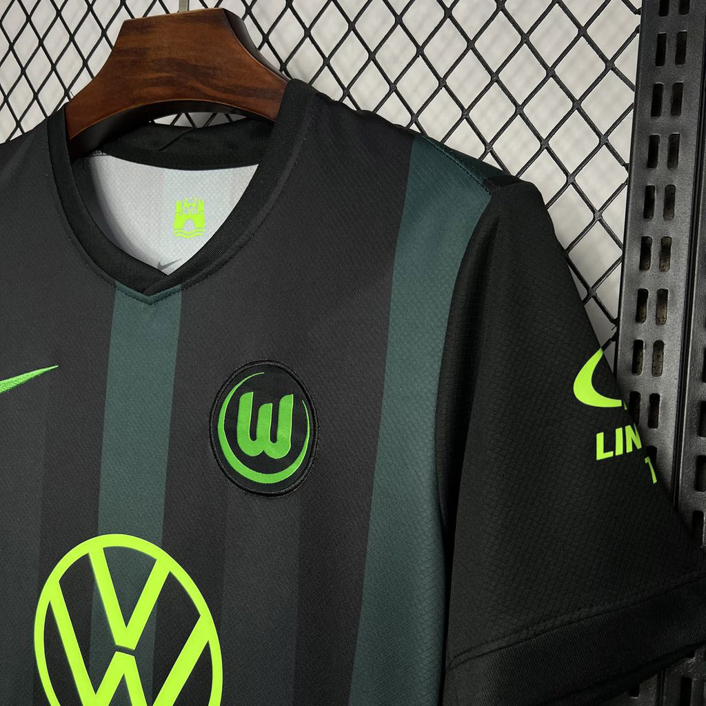 24/25 Wolfsburg Away