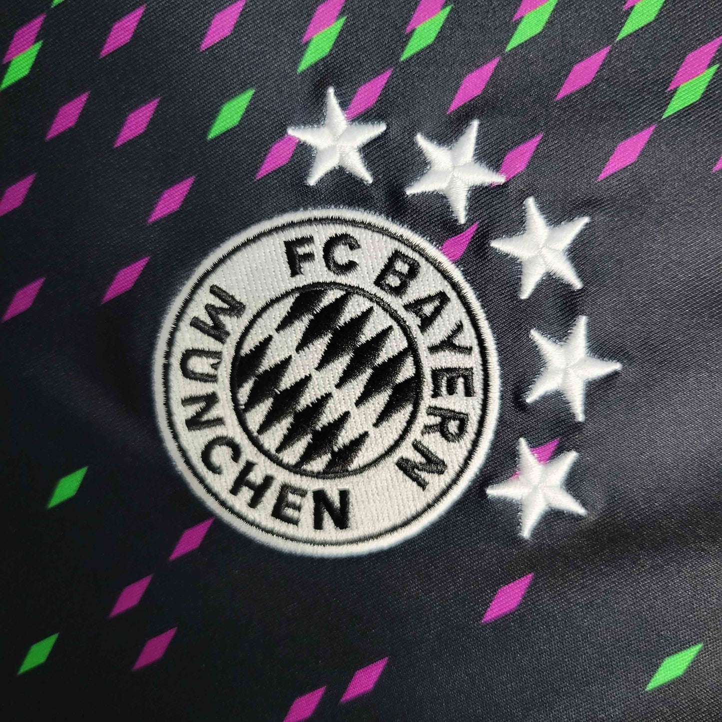 23/24 Bayern away