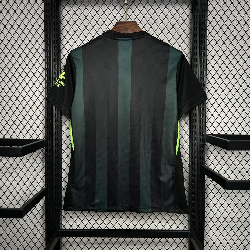 24/25 Wolfsburg Away