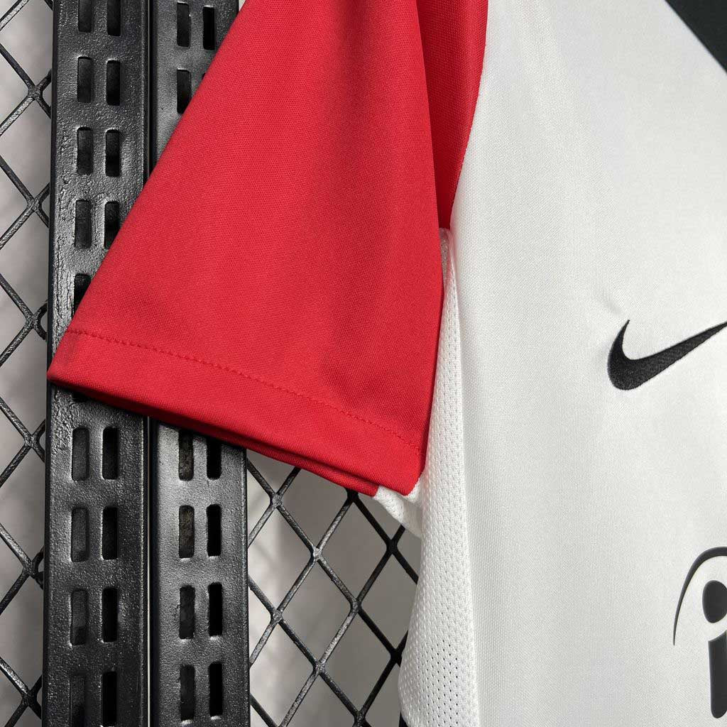 24/25 Frankfurt Home