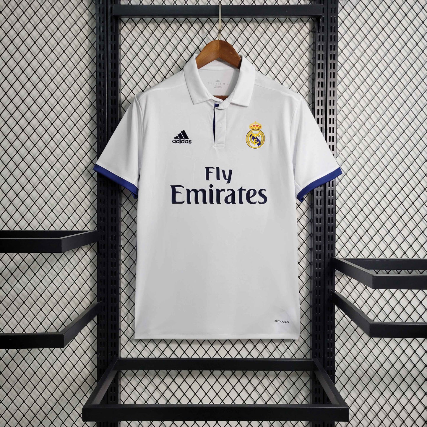 Retro 2016/17 Real Madrid