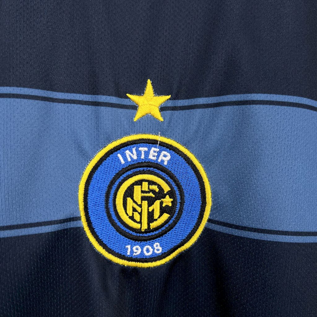Retro 2004/05 Inter Milan 2 Away