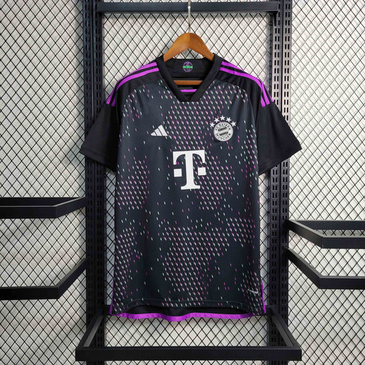 23/24 Bayern away